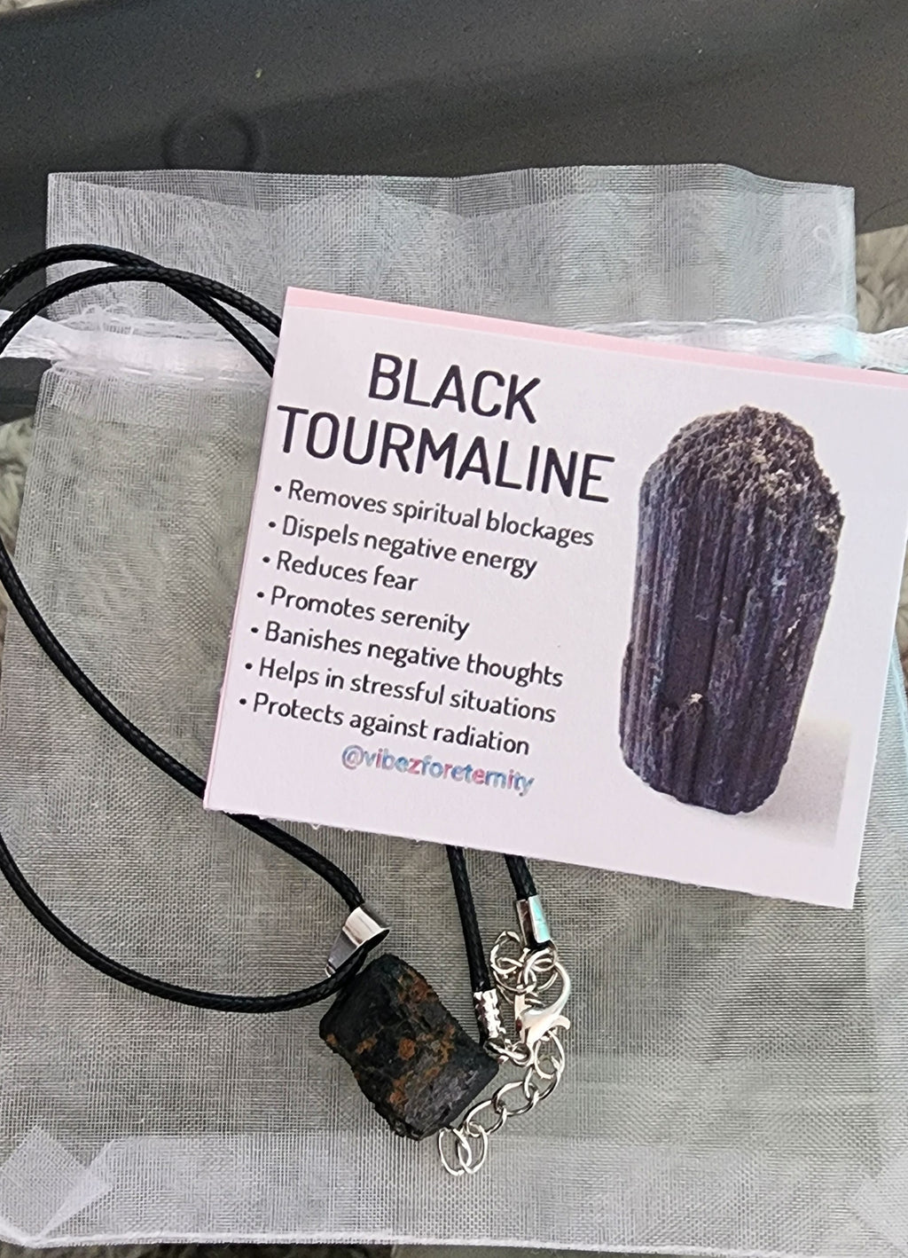 -Collar de turmalina negra