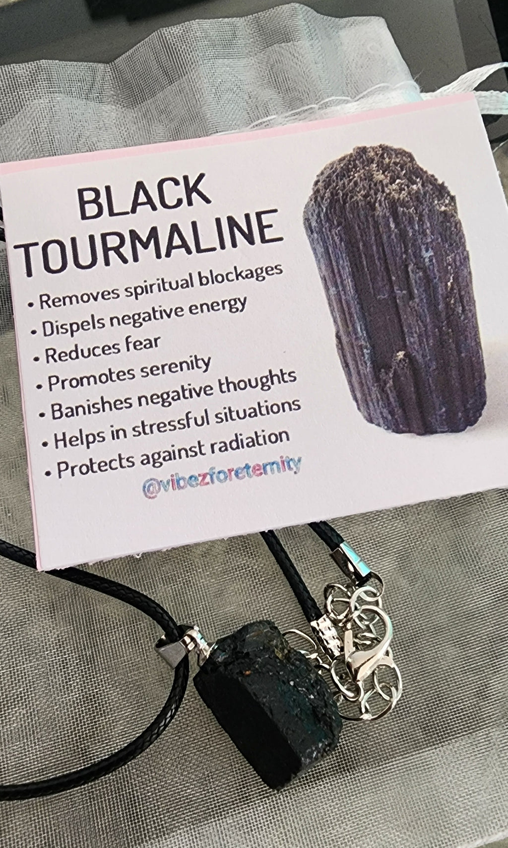 -Collar de turmalina negra