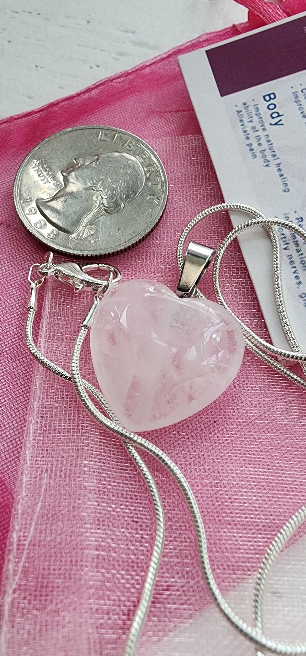 -Collar de cuarzo transparente en forma de corazón