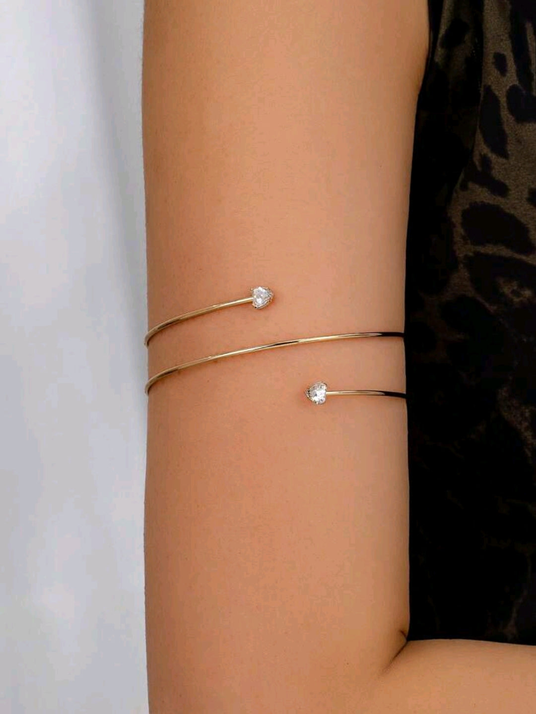 Gold arm bracelet