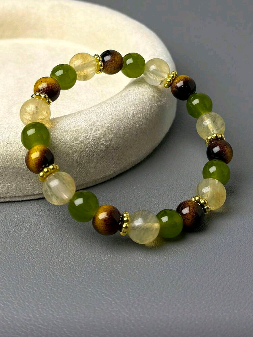 The bracelet