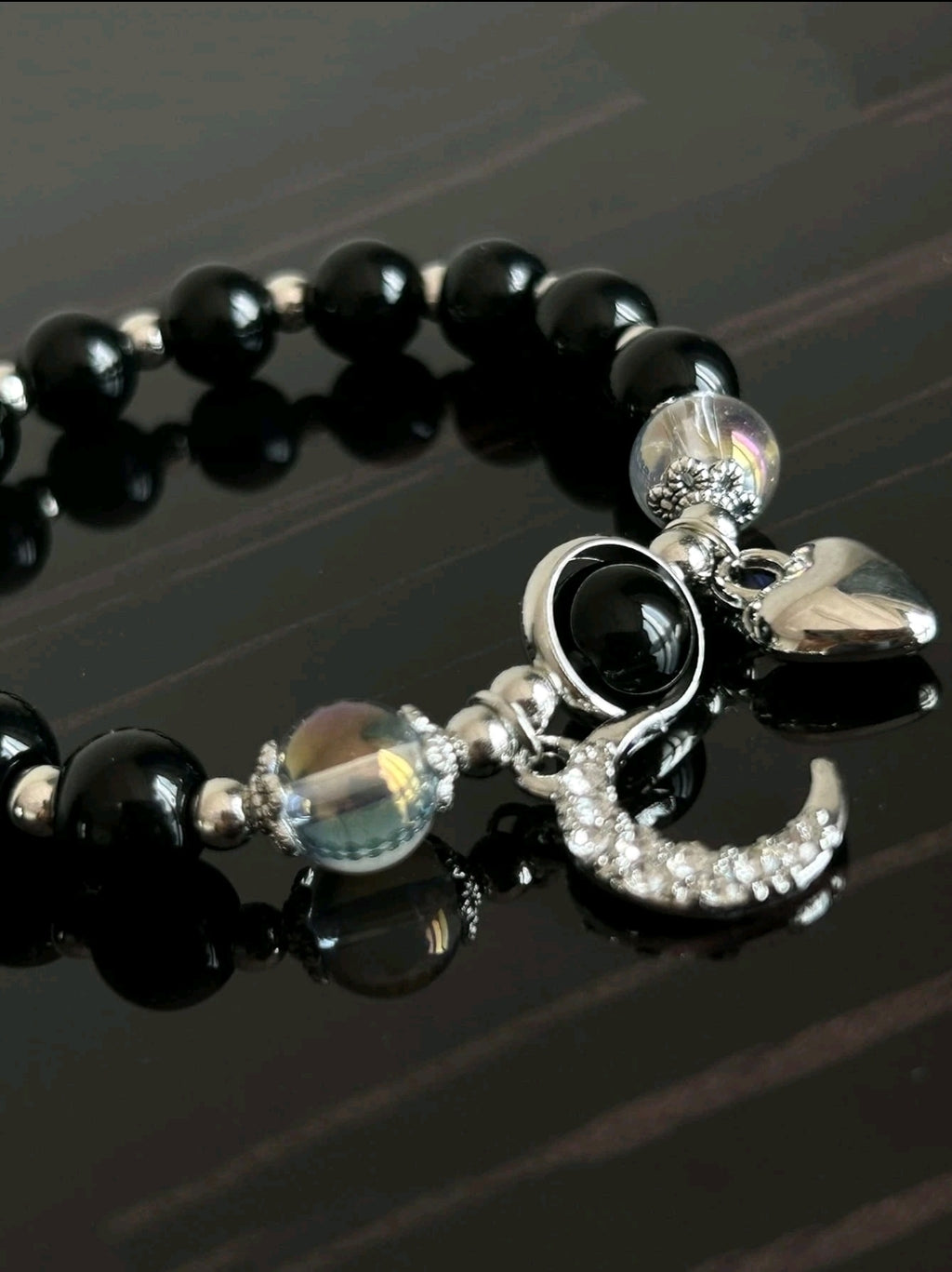 -Pulsera de cristal de ágata negra con dije de luna y corazón