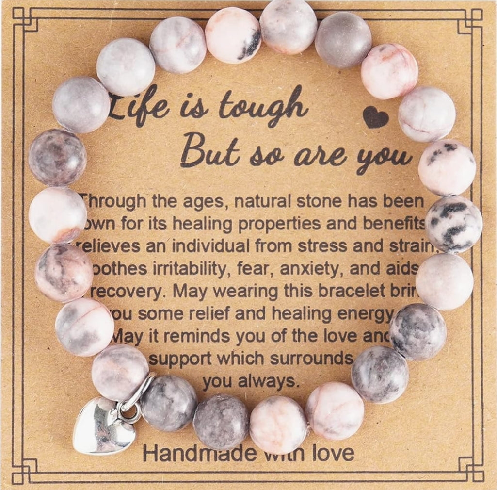¡La vida es dura, pero tu pulsera también!