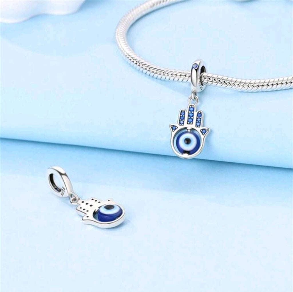 -Hamsa hand with evil eye bracelt charm